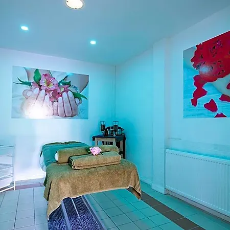 Otel Fletcher - Spaarnwoude